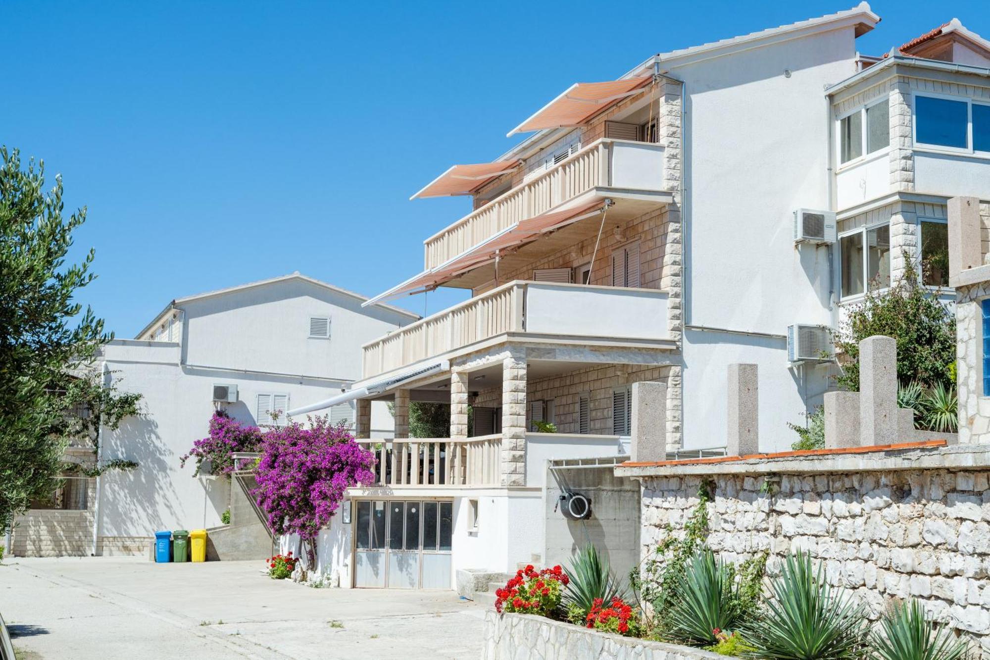 Apartmani Marelic - Sun Beach Zavalatica Exterior foto
